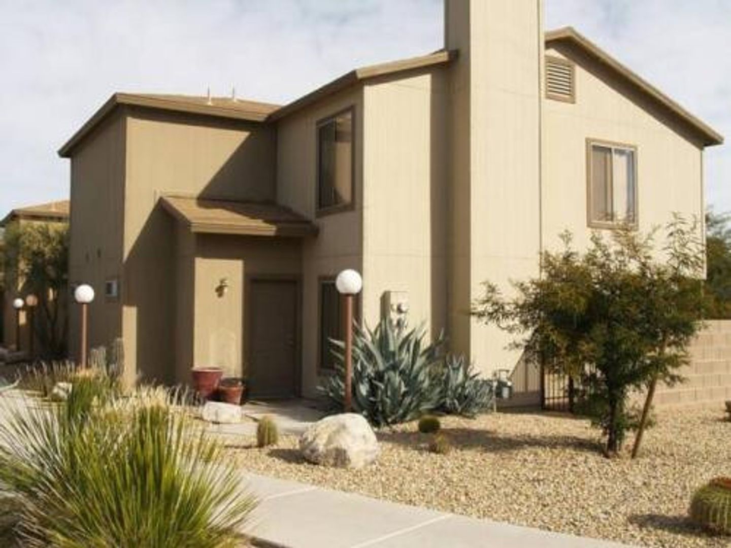 Tucson Apartment: 8980 E Speedway