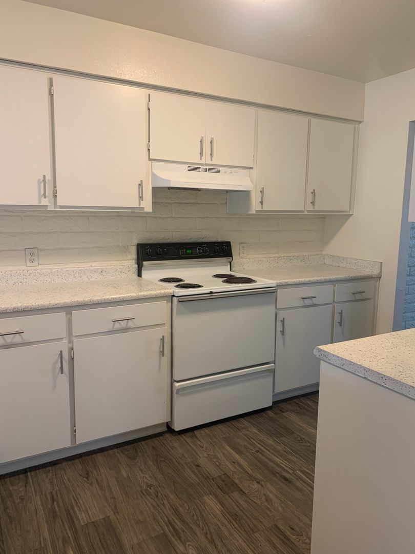 Tucson Apartment: 9009 E Broadway