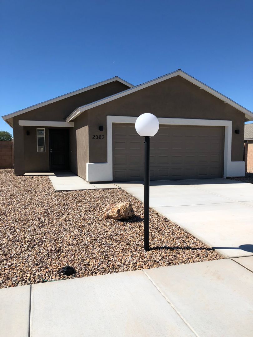 Tucson Apartment: 8315 E Golf Links