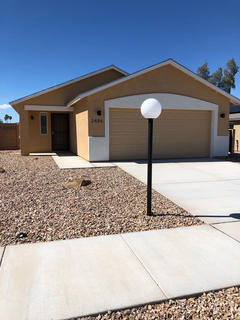 Tucson Apartment: 8315 E Golf Links