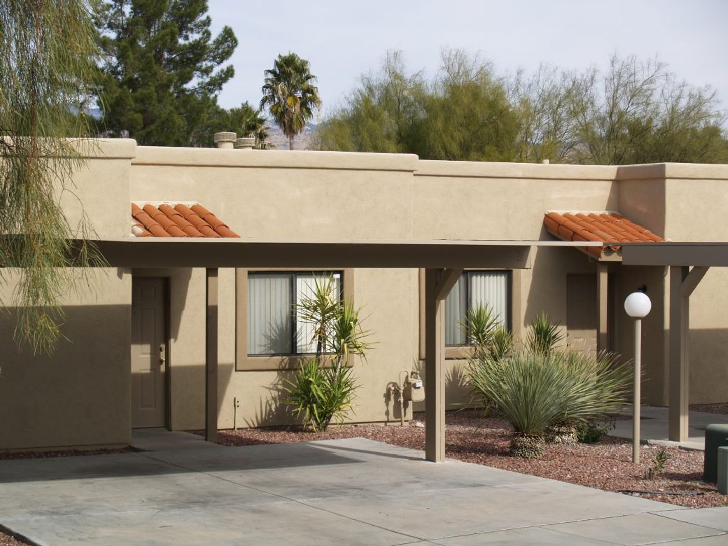 Tucson Apartment: 9101-9115 E Esperanza Drive