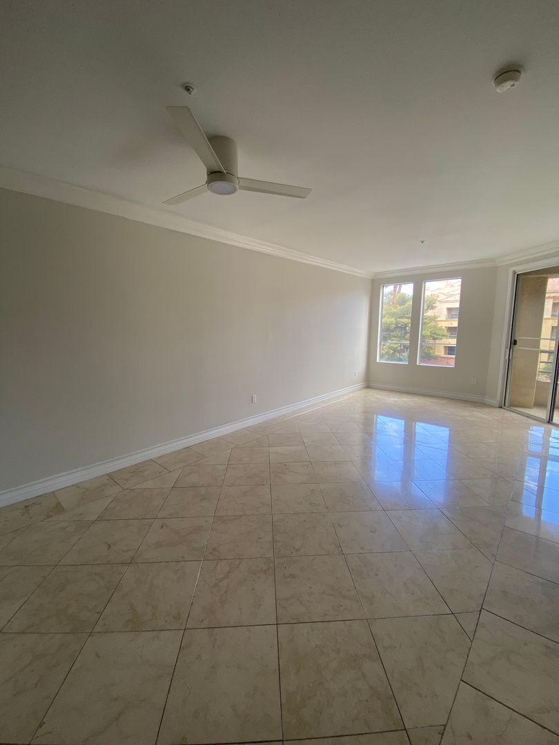 Las Vegas Condo: 220 E. Flamingo Rd