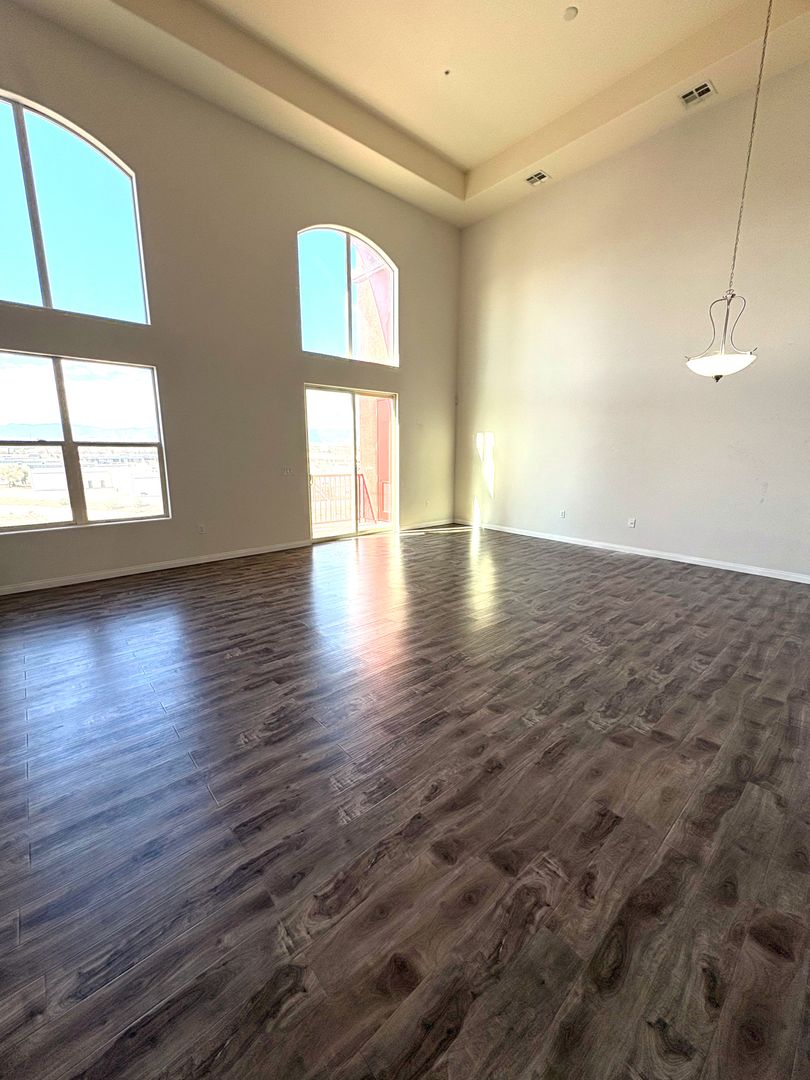 Las Vegas Condo: 20 E Serene