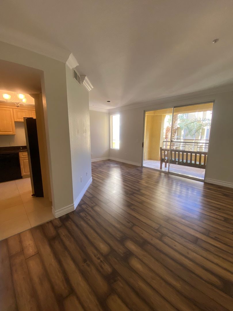 Las Vegas Condo: 230 E. Flamingo Road