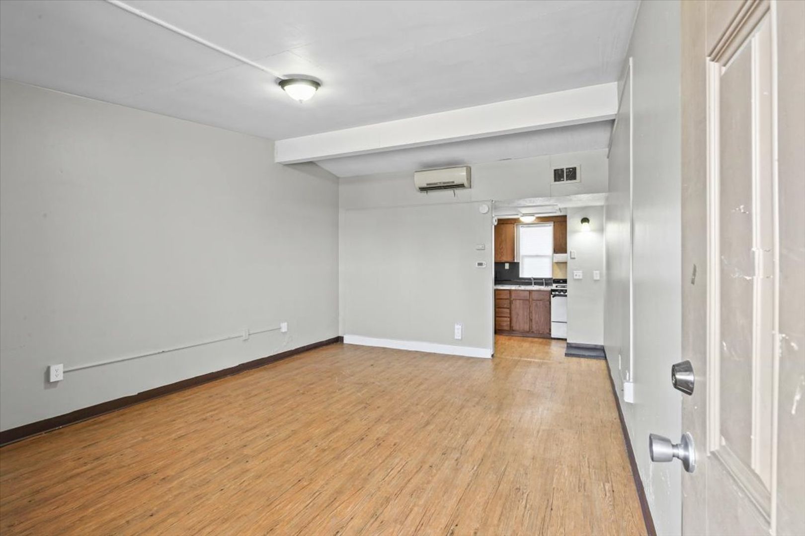 Bloomington Apartment: 1406 Kurt