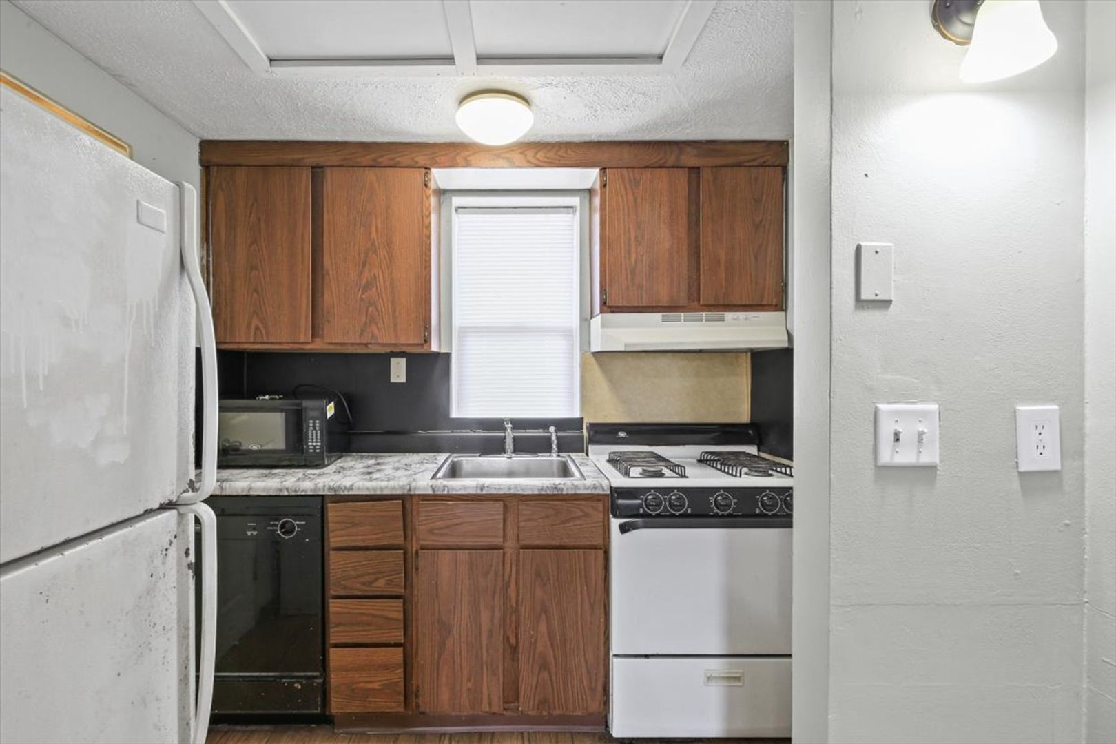 Bloomington Apartment: 1406 Kurt