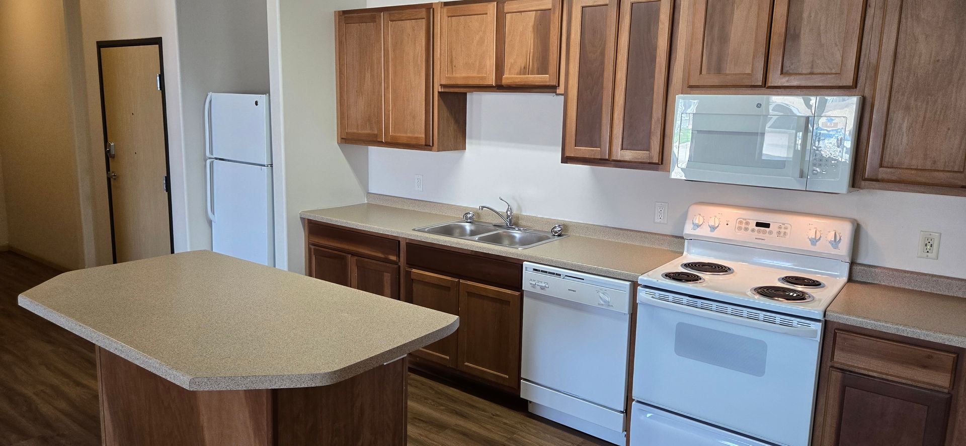 Fargo Apartment: 1900 Dakota Dr.