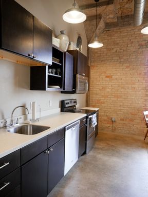 Historic Pet Friendly Downtown – photo 1