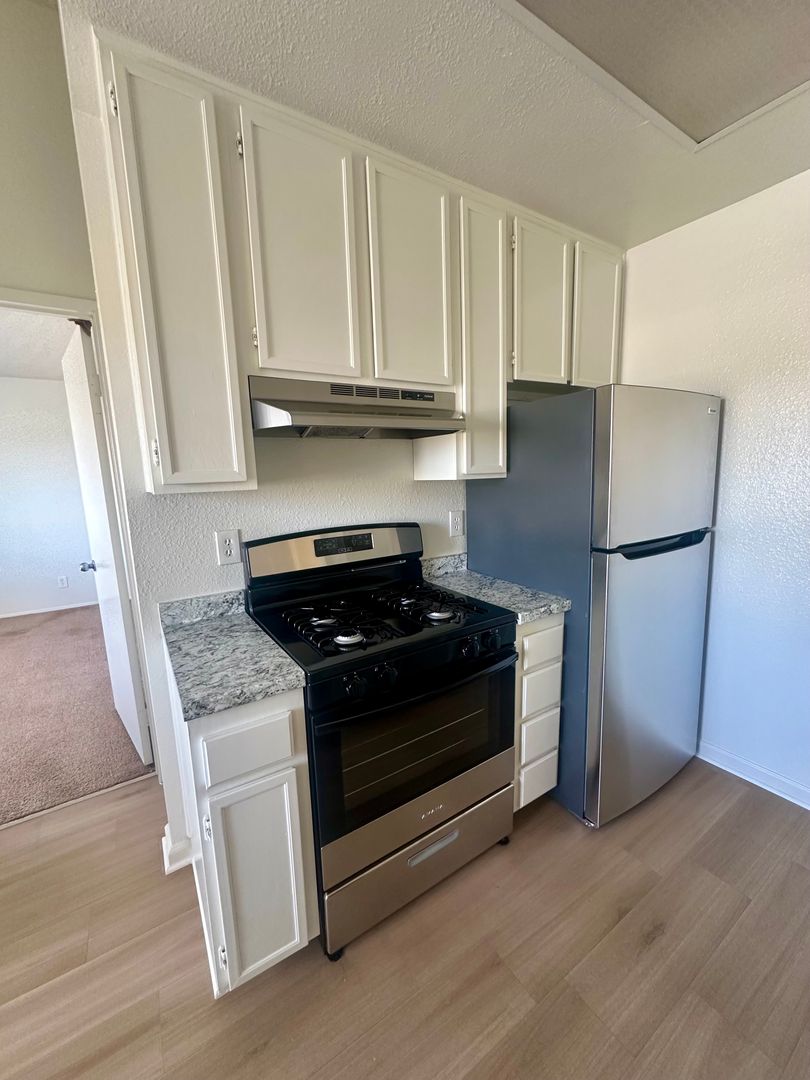 San Diego Apartment: 3175 Cauby St.