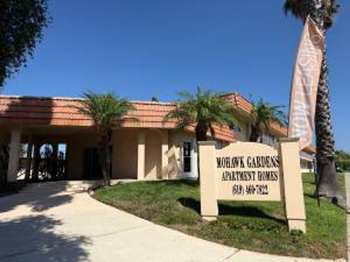 La Mesa Apartment: 7482 Mohawk Street