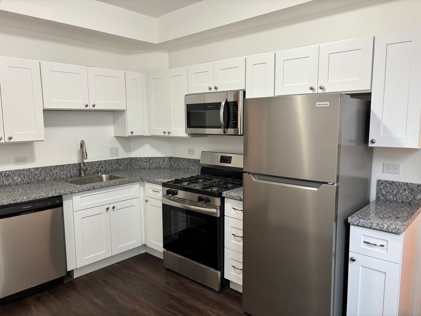 Chicago Apartment: 1007 N. Lavergne Ave