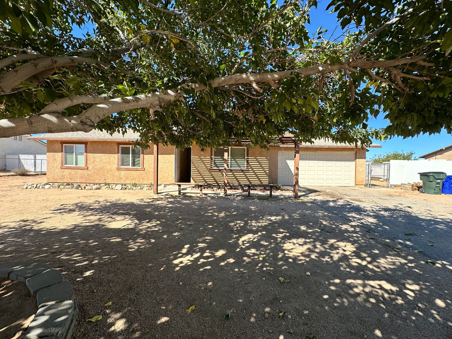 Apple Valley House: 21058 Wisteria St