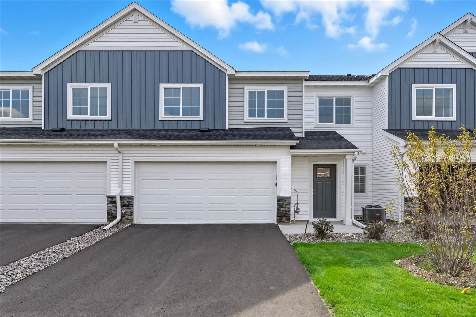 Zimmerman Townhome: 25585 3rd St W