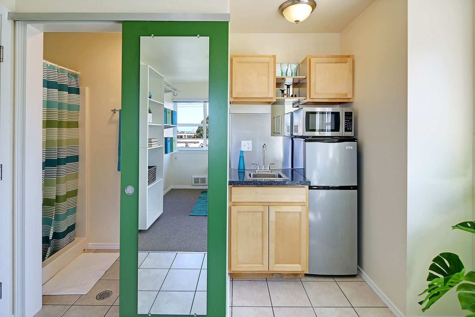 Seattle Apartment: 5611 17th Ave NW