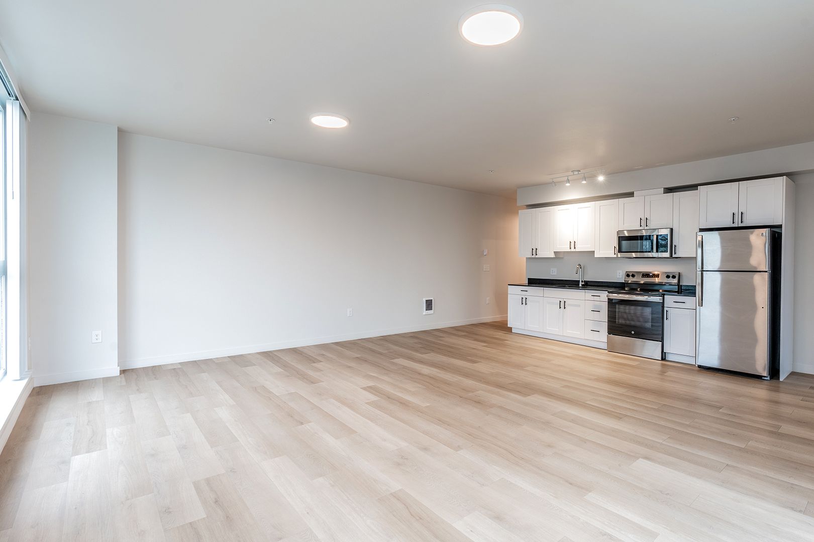 Tacoma Apartment: 201 E 25th St