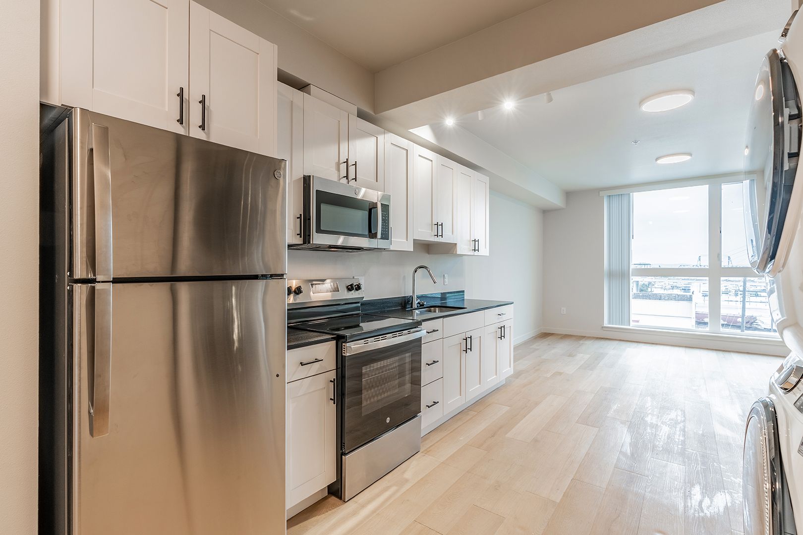 Tacoma Apartment: 201 E 25th St