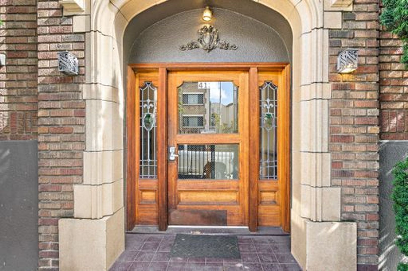 Seattle Apartment: 4134 11th Ave NE