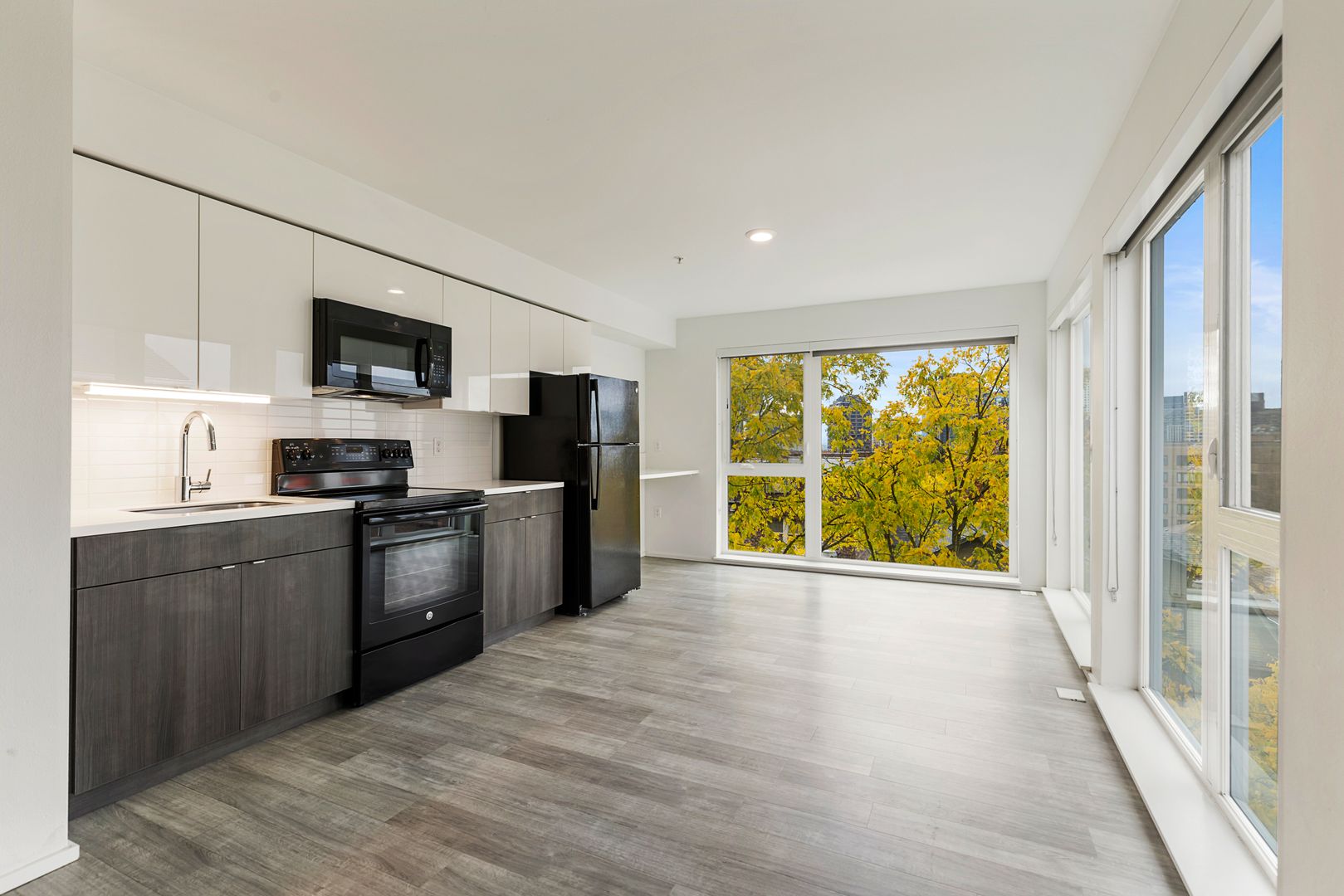 1404 Boylston 1 of 10