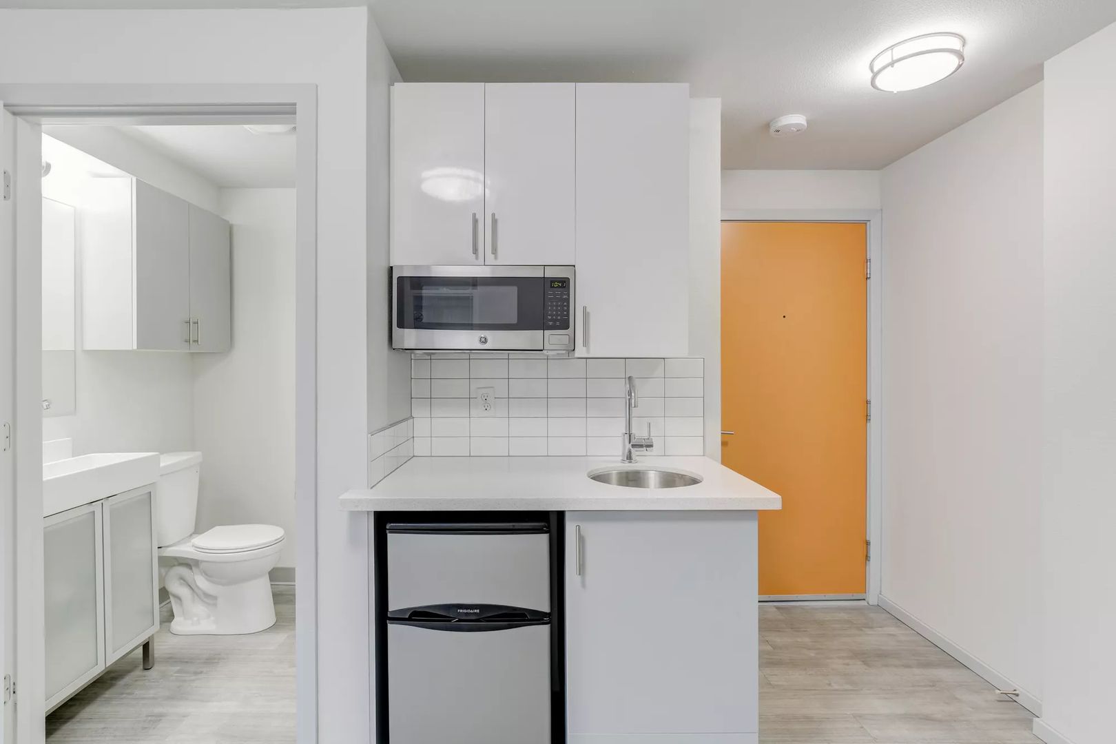 Seattle Apartment: 2371 Franklin Ave E