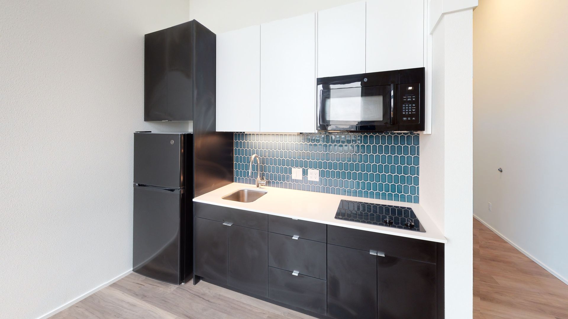 Seattle Apartment: 1103 Summit Ave