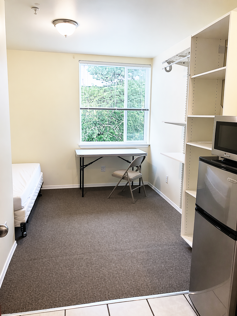 Seattle Apartment: 151 12th Ave