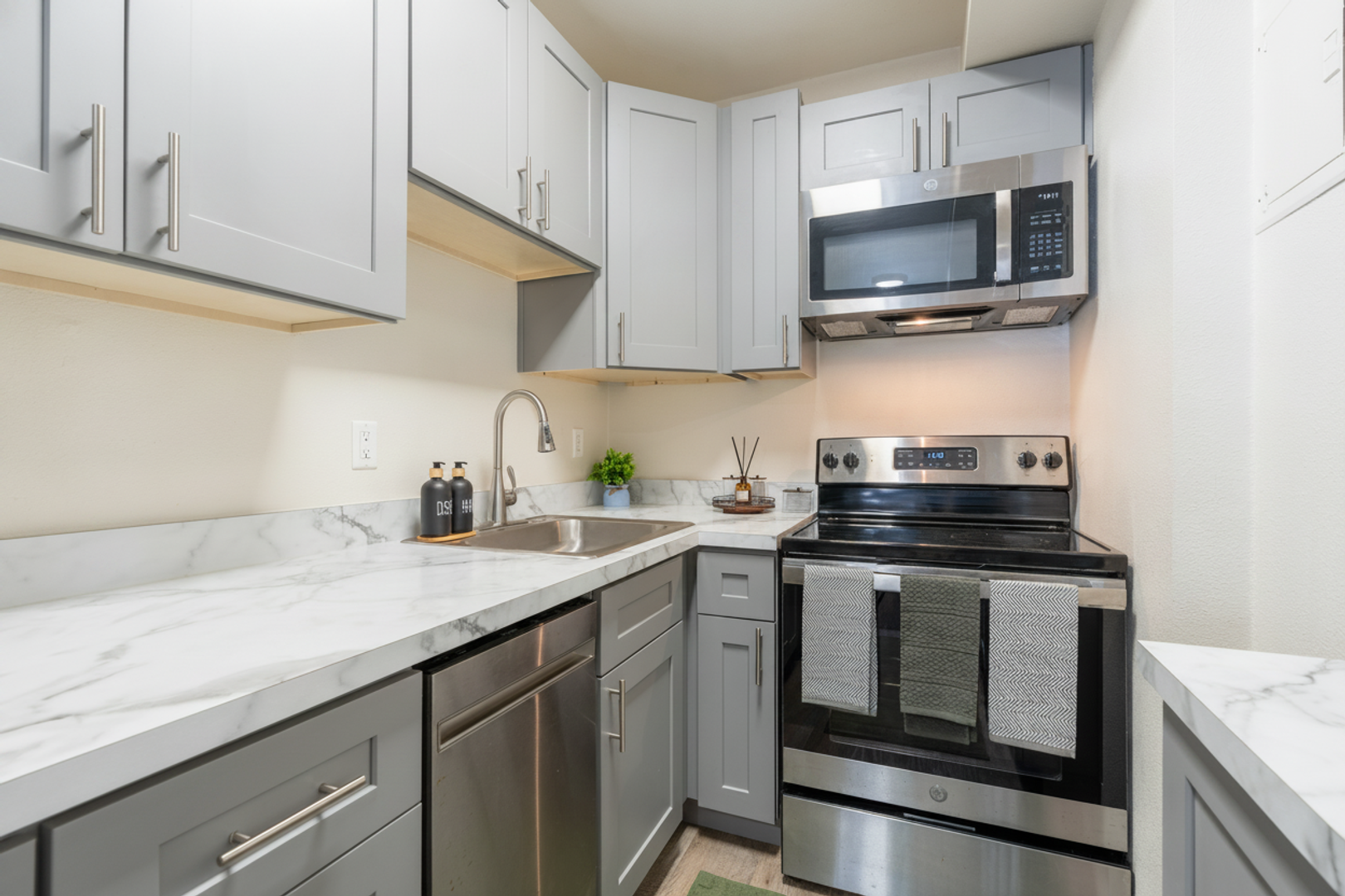 Stockbridge Apartments 9 of 12