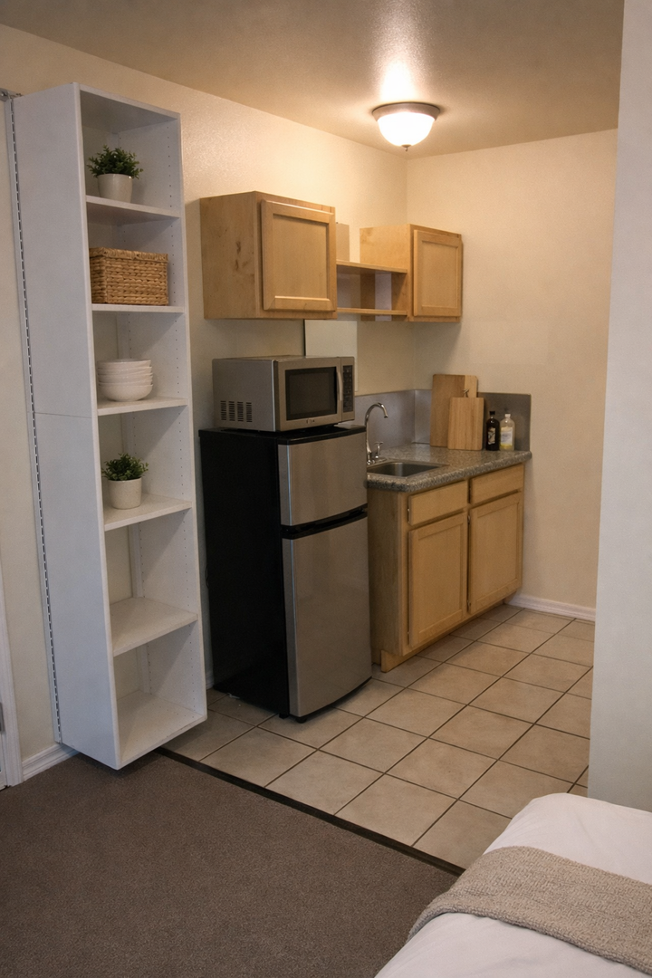 Seattle Apartment: 5528 15th Ave NE