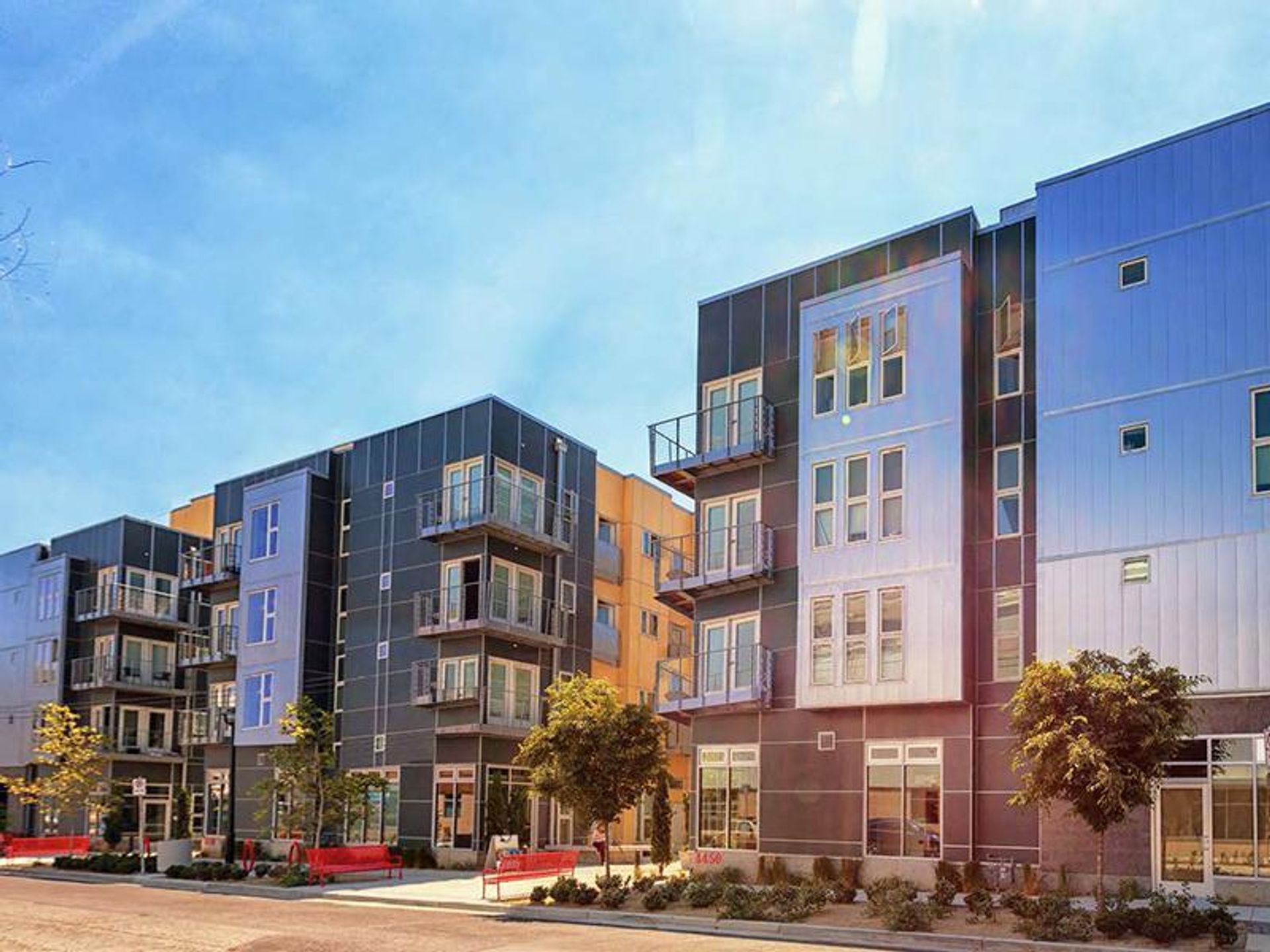 Portland Apartment: 1430 NW Pettygrove St