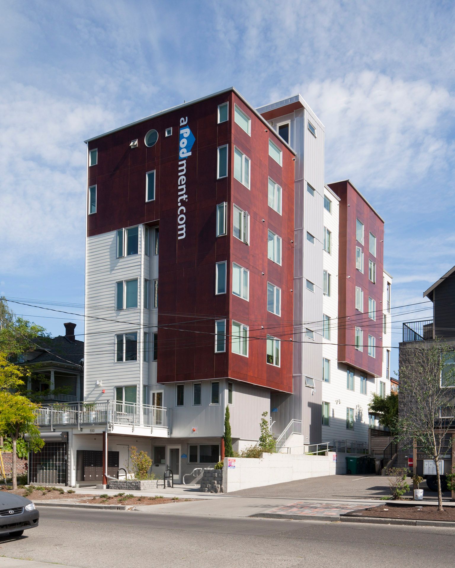 Seattle Apartment: 1510 NW 52nd St