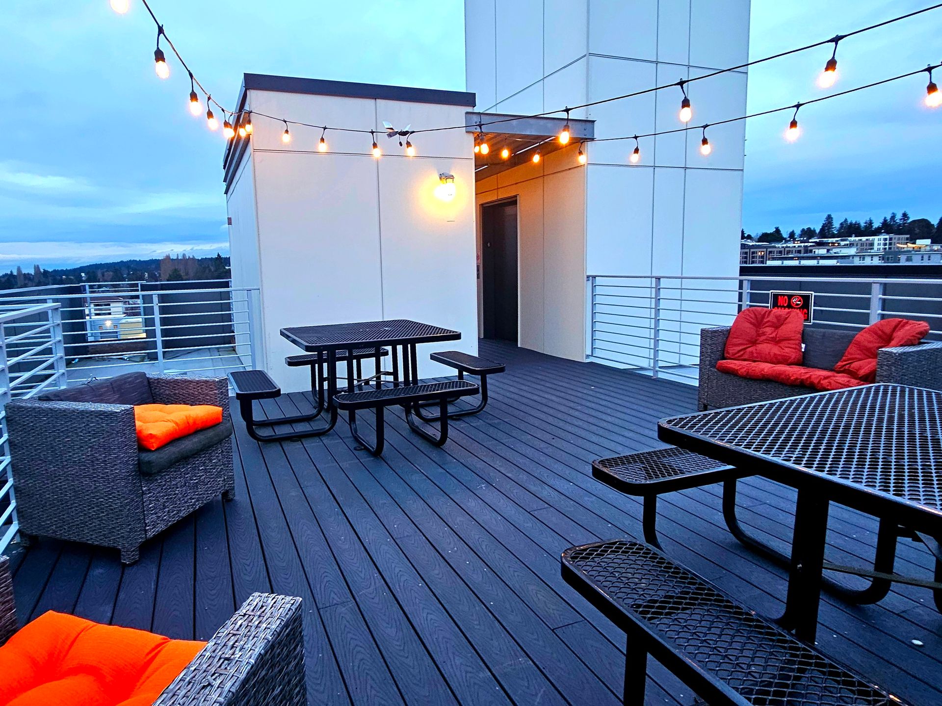 Seattle Apartment: 143 NW 85th St