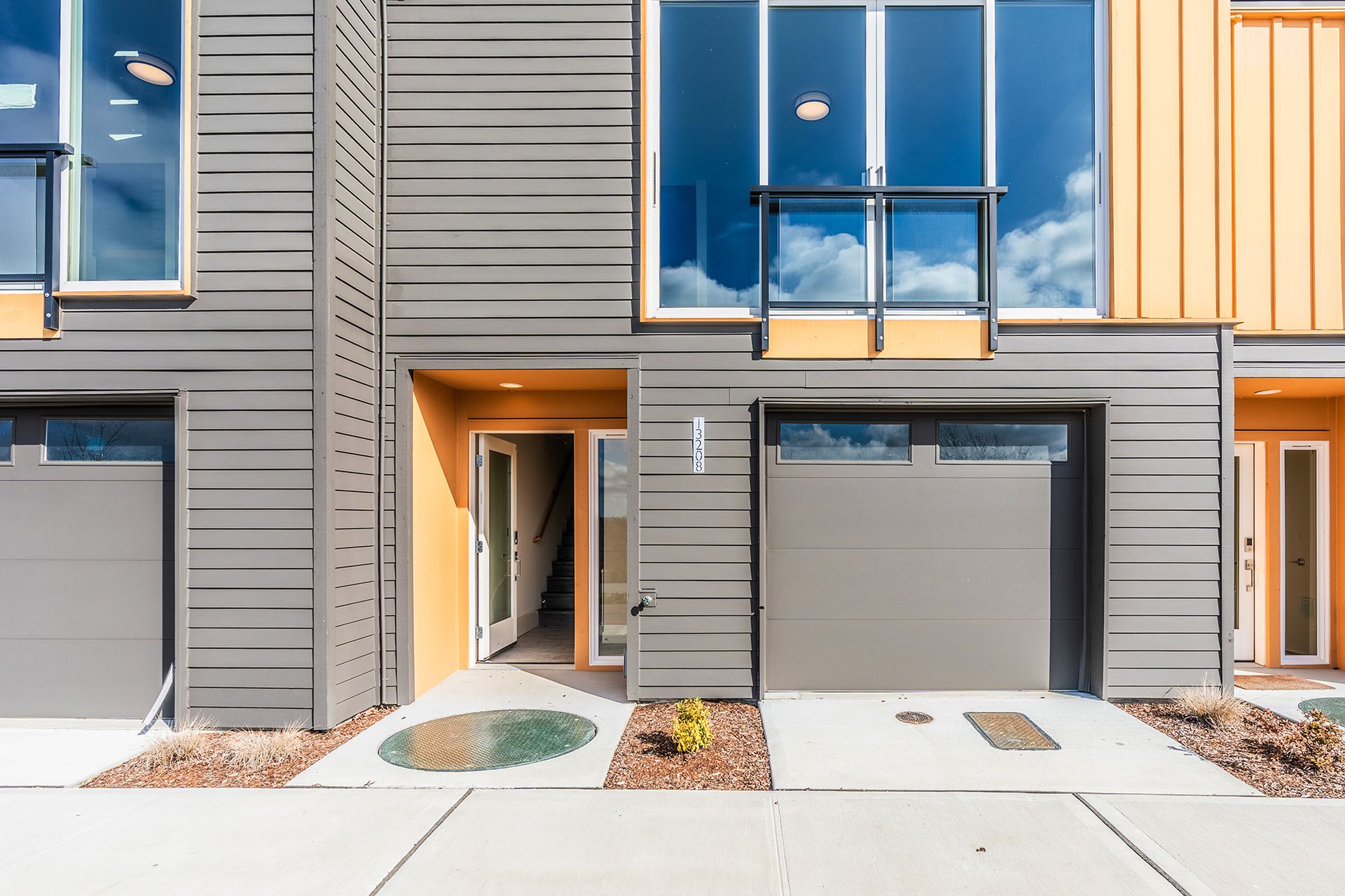 Seattle Apartment: 6500 S 133RD ST