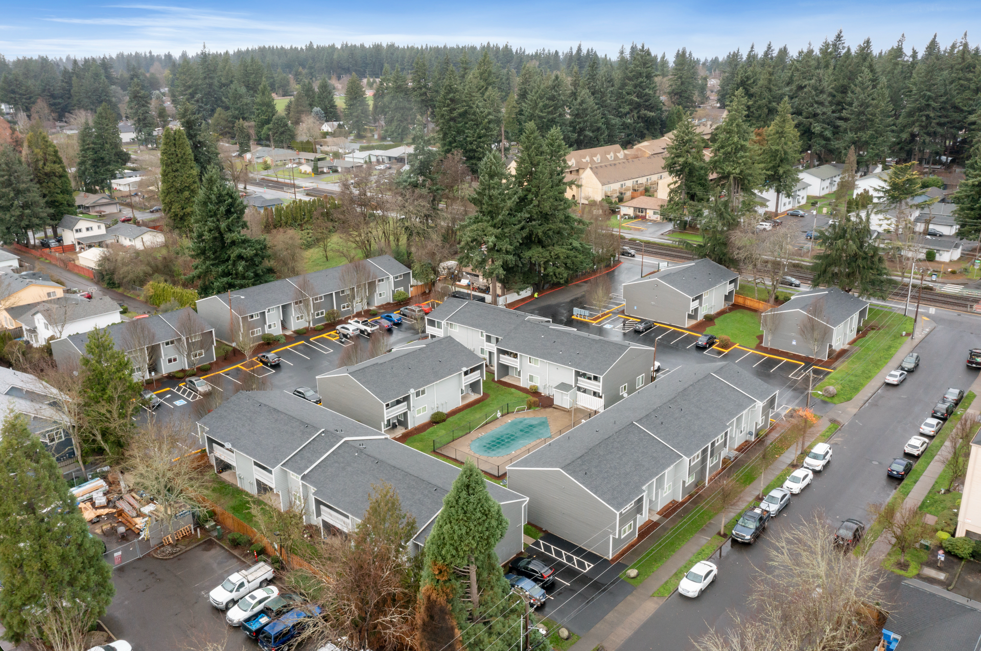 Portland Apartment: 15994 E Burnside St