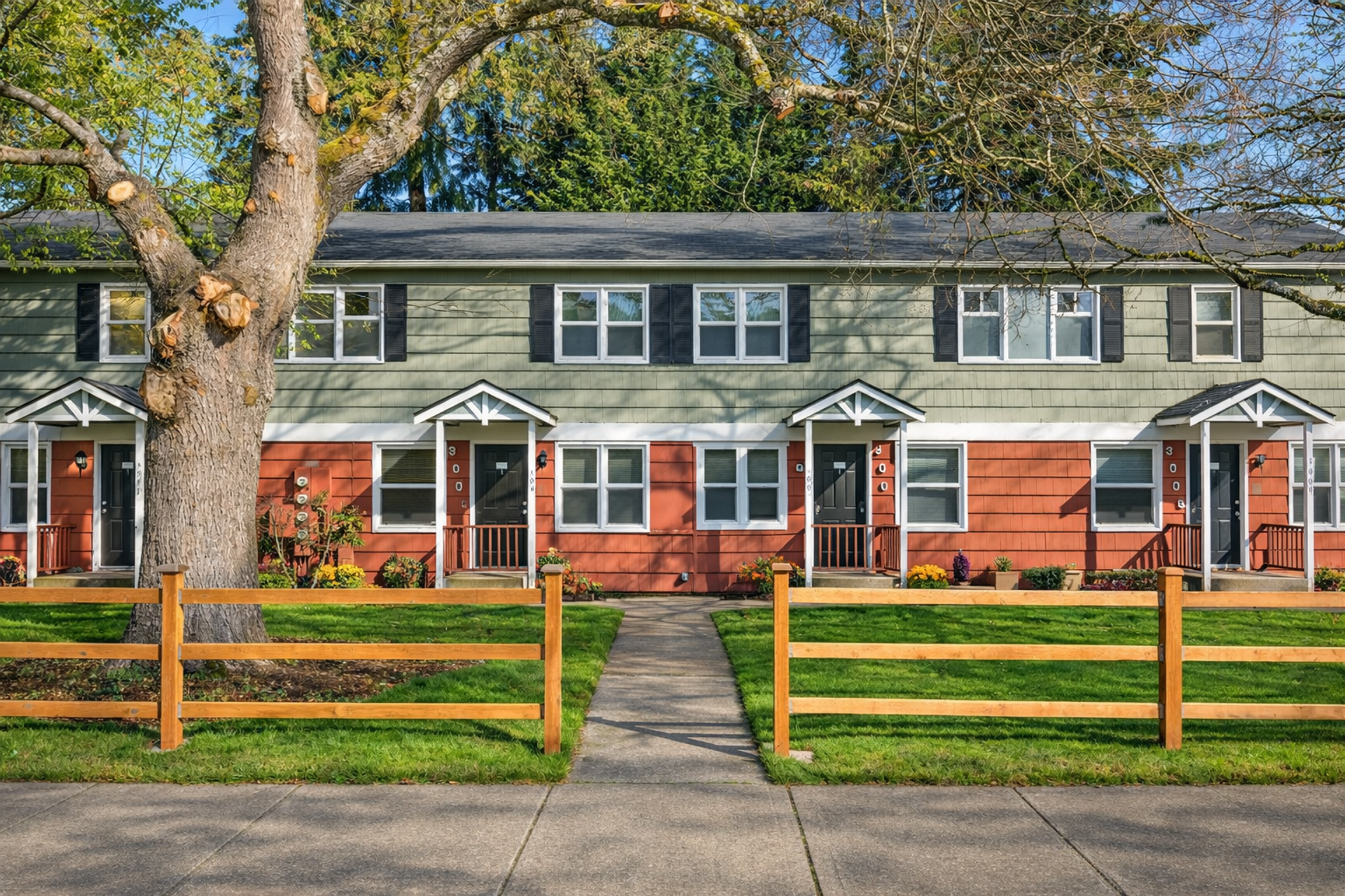 Lakewood Apartment: 8333 32nd Ave S