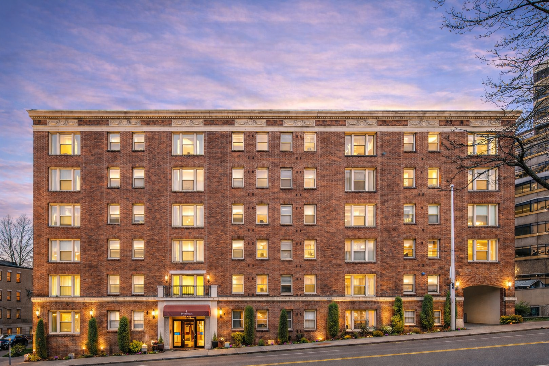 Seattle Apartment: 1330 Boren Ave