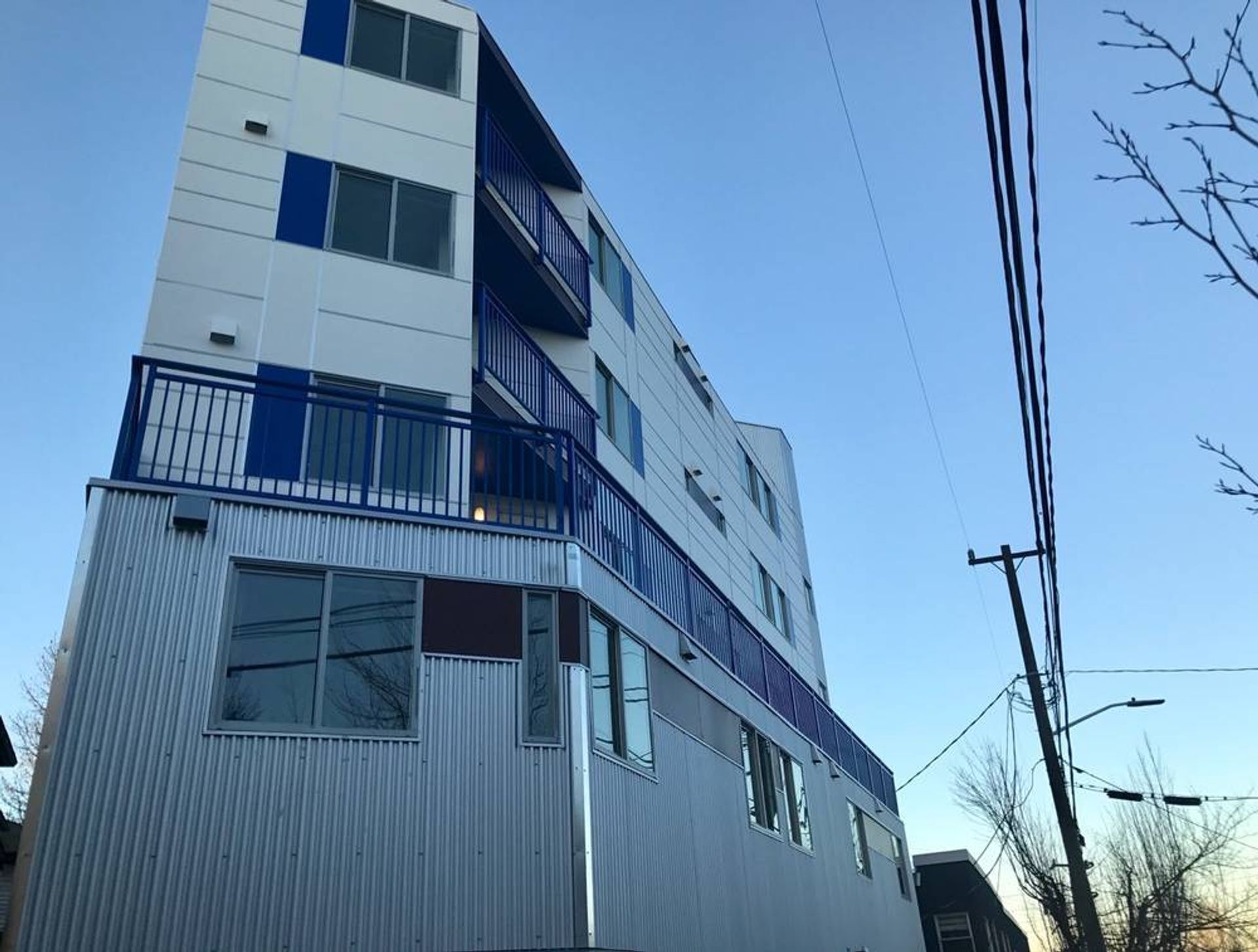 Seattle Apartment: 2320 E Madison St