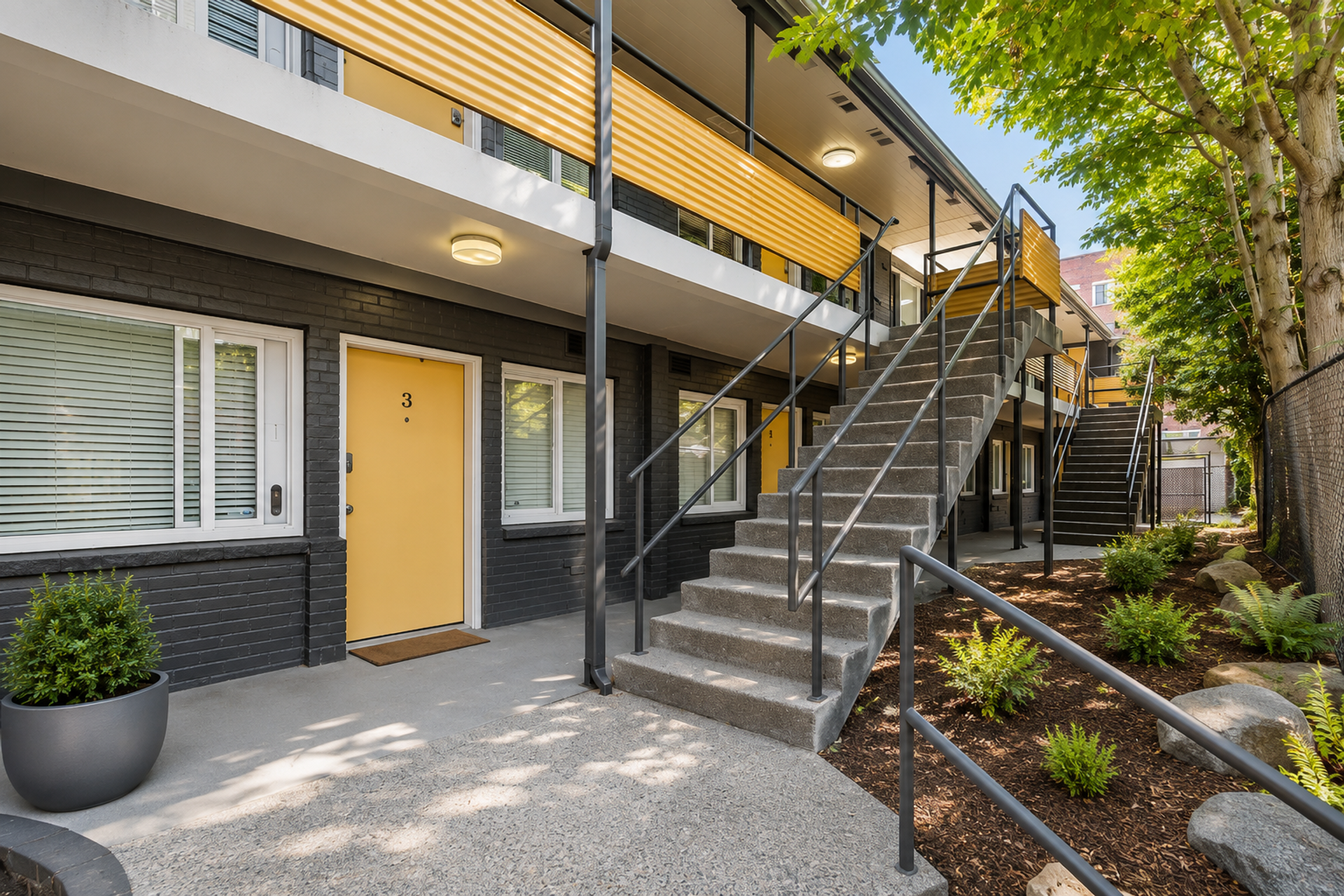 Eleanor Apartments 3 of 12