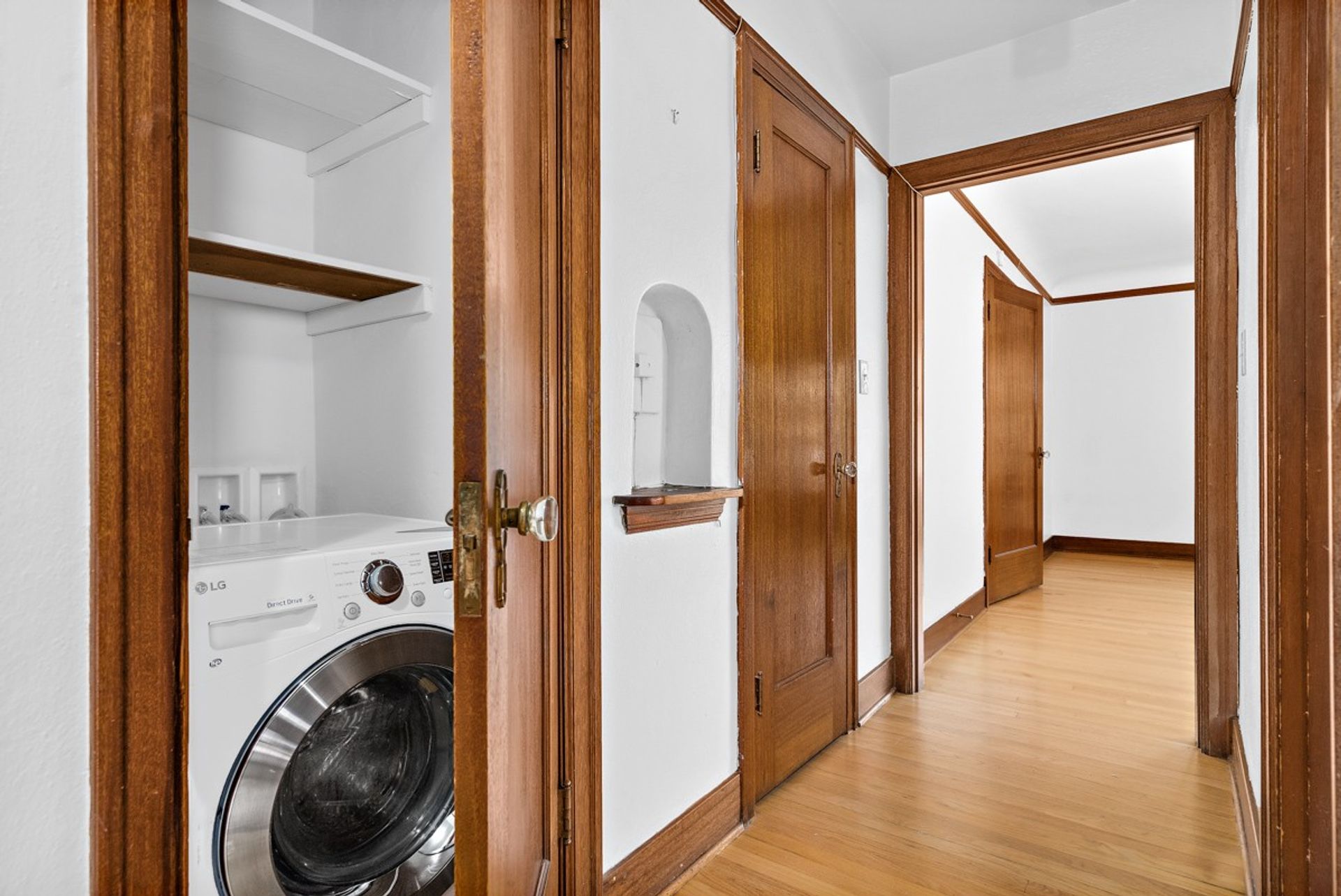 Seattle Apartment: 4134 11th Ave NE
