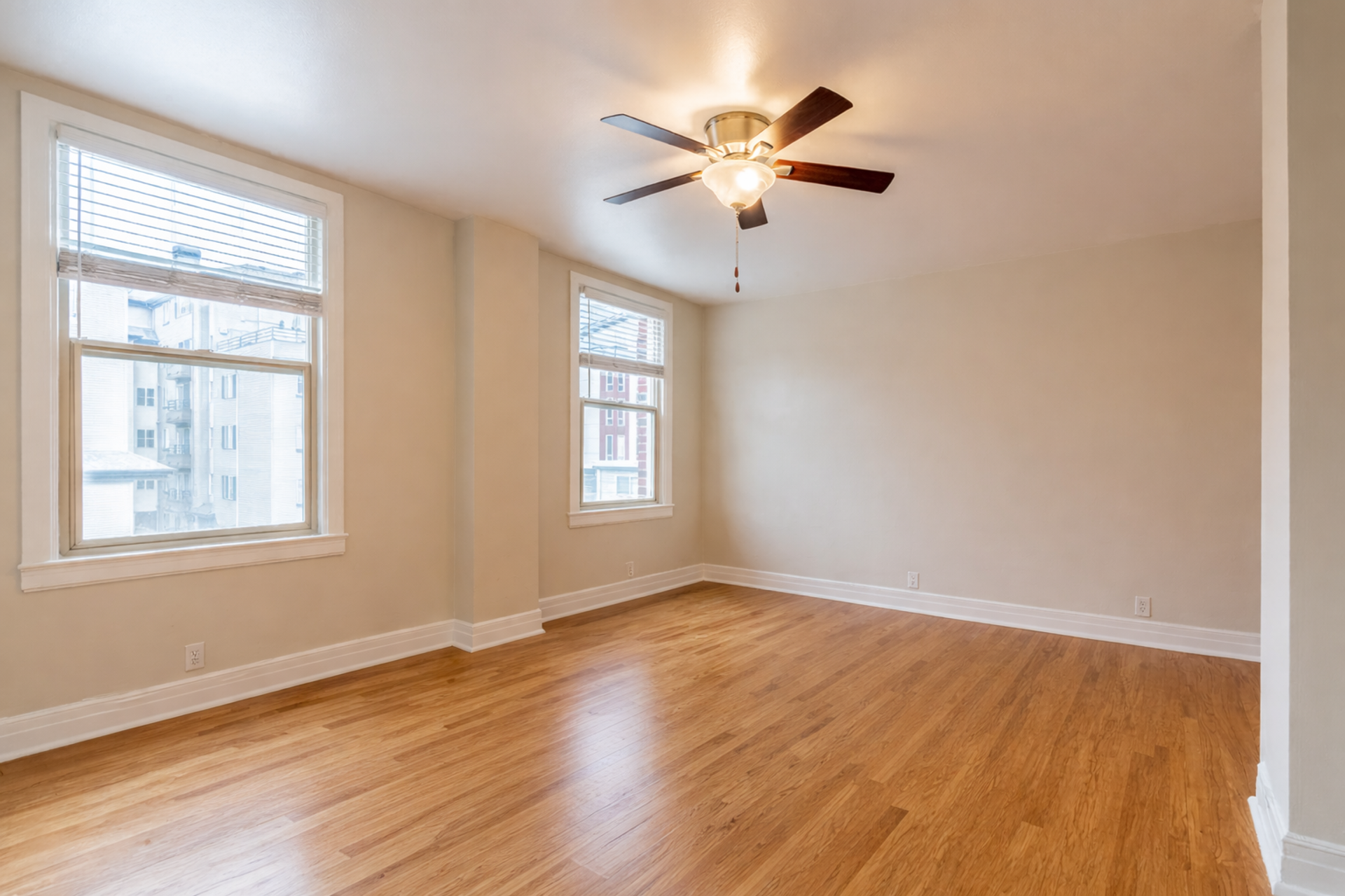 Seattle Apartment: 1330 Boren Ave