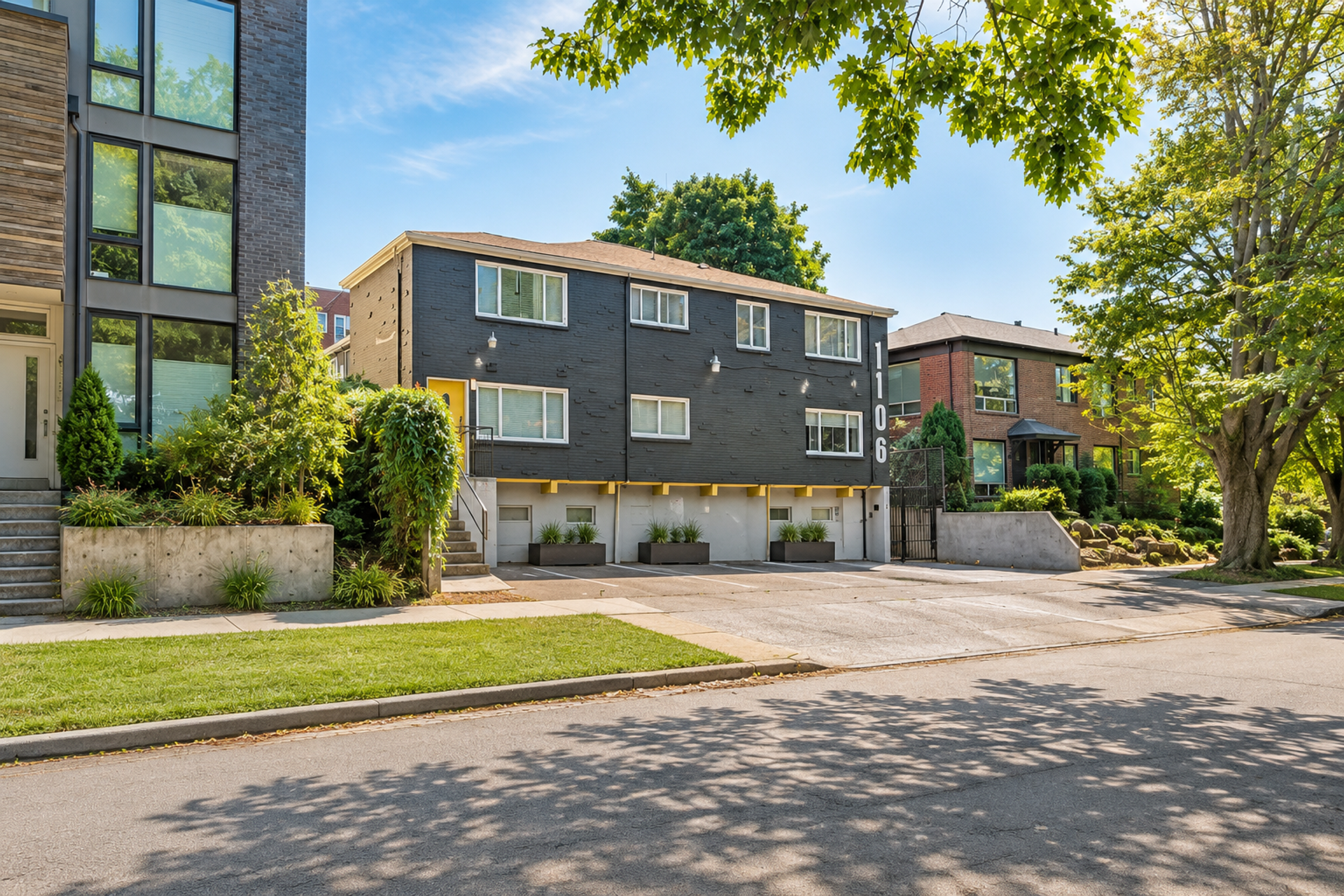 Eleanor Apartments 4 of 12
