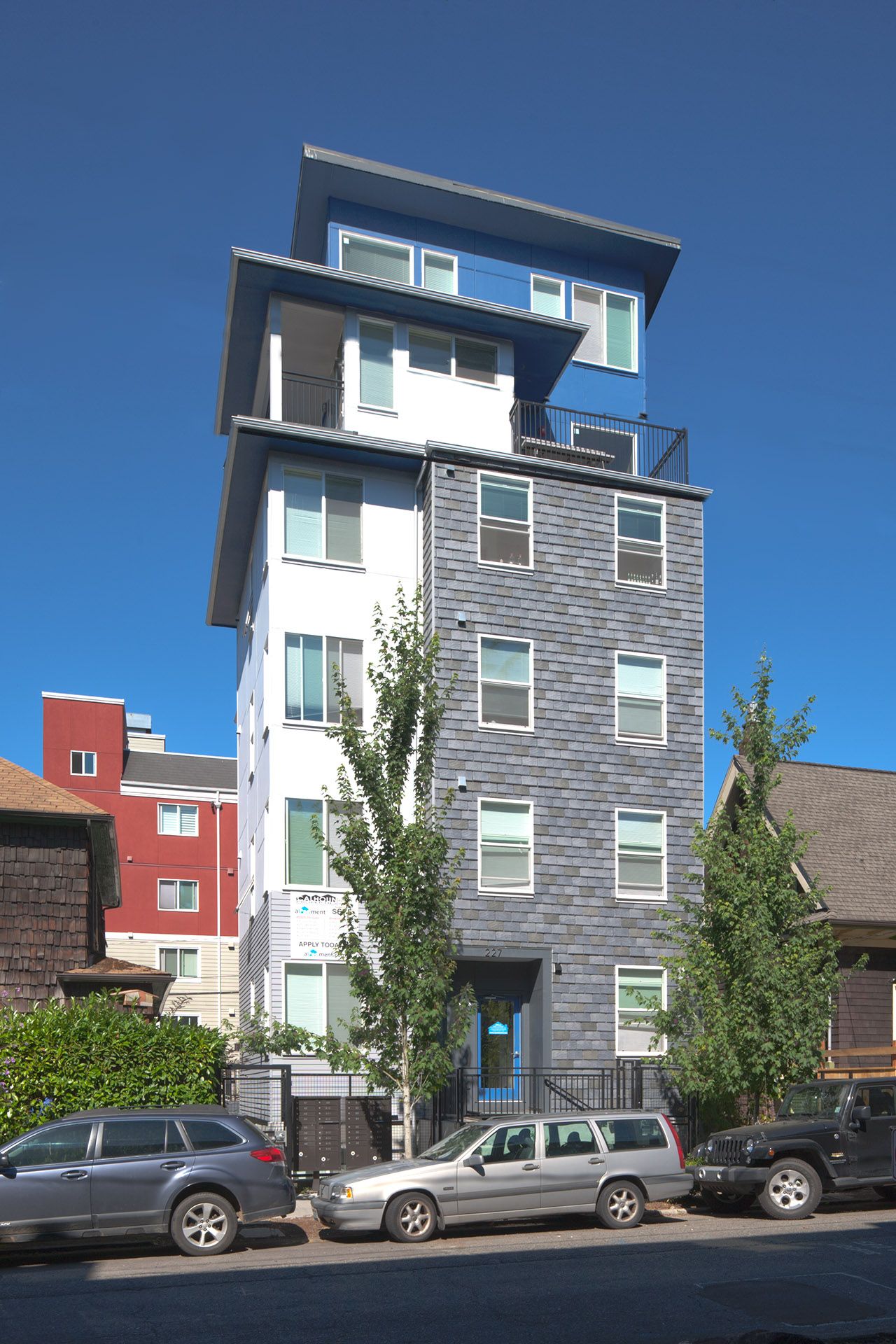 Seattle Apartment: 227 Boylston Ave E