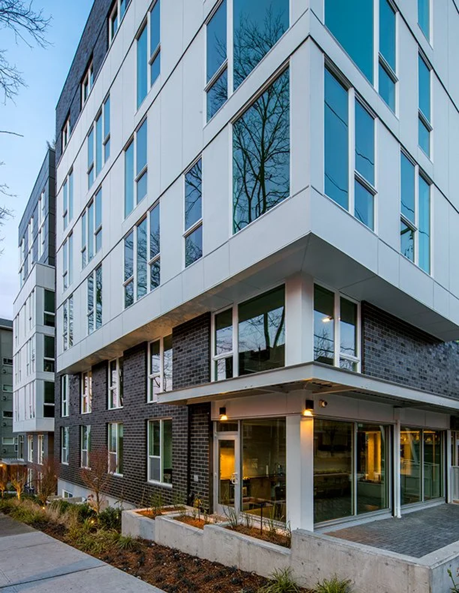 1404 Boylston 2 of 12