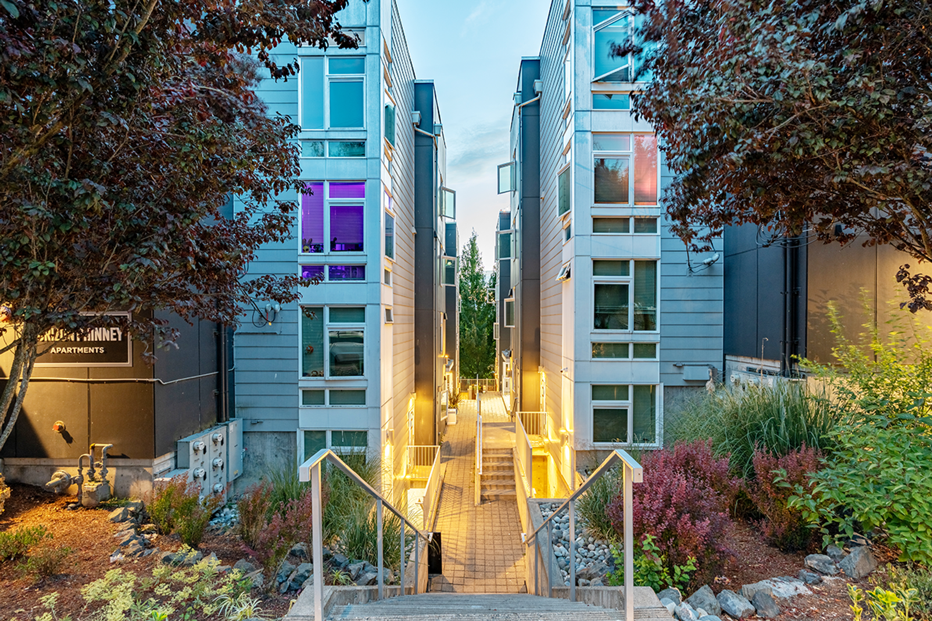 Seattle Apartment: 8727 Phinney Avenue North
