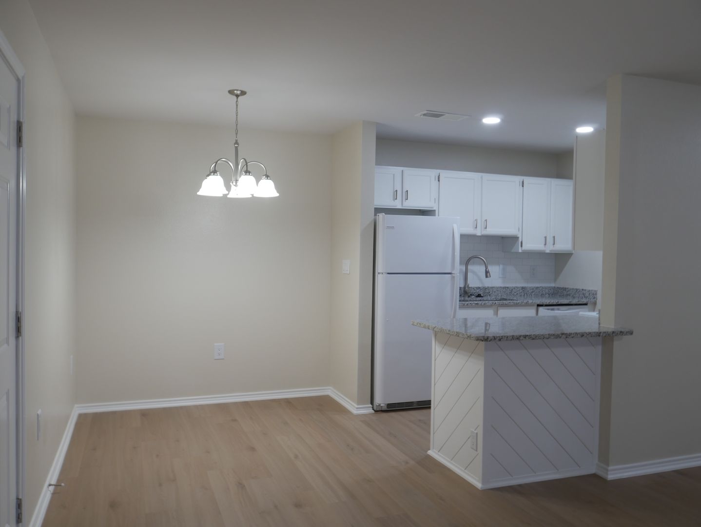 New Braunfels Apartment: 2321 East Common Street