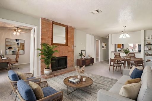 Spacious 2 bedroom 1 bathroom 804 sq. ft. Second Floor Apartment