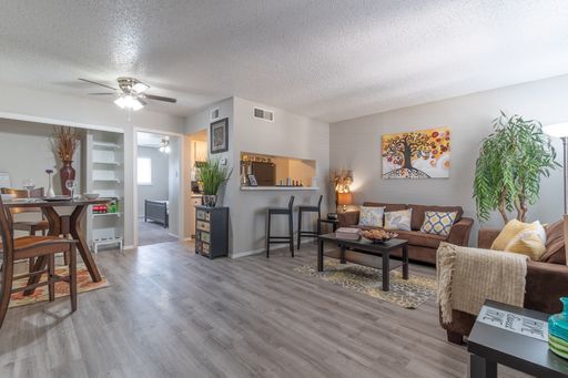 Perfect size 1 bedroom 1 bathroom 600 sq. ft. Apartment – photo 1
