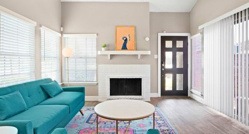 1 Bedroom | 1 Bathroom | 745 Sq. Ft. – photo 1
