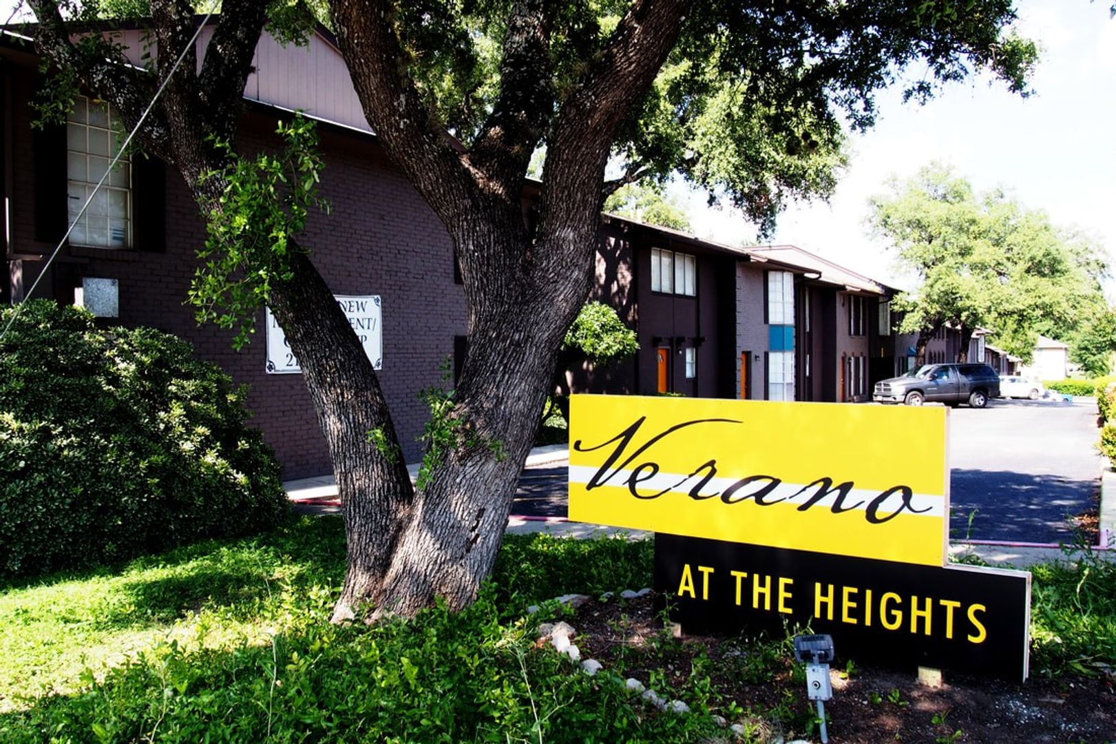 San Antonio Apartment: 3031 Eisenhauer Road