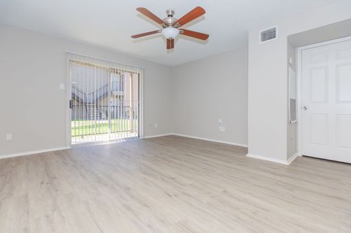 1 Bedroom Apartment – 9401 Coventry Square Dr. - 612, Houston, TX 77099