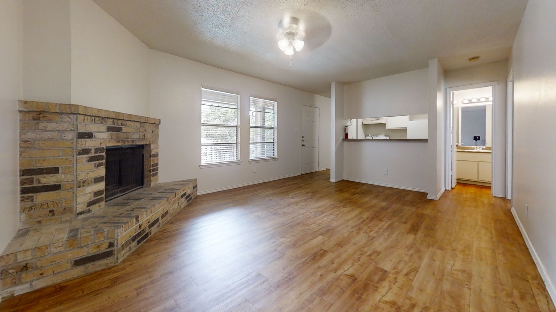 San Marcos Apartment: 100 Warden Lane