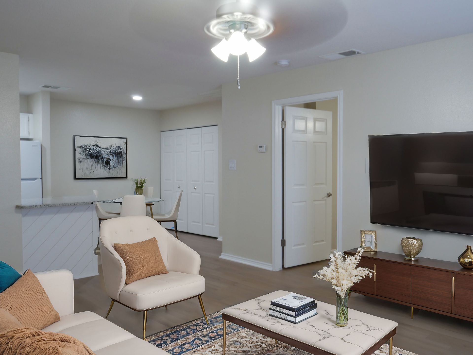 New Braunfels Apartment: 2321 East Common Street